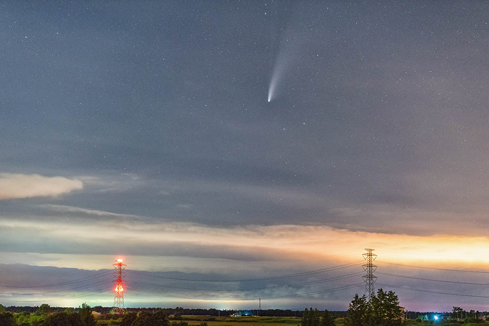 夏にそびえる北海道の鉄塔 100基　鉄塔写真